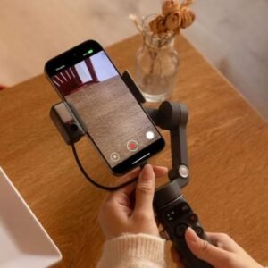 DJI Osmo Mobile 7 Series In use 2